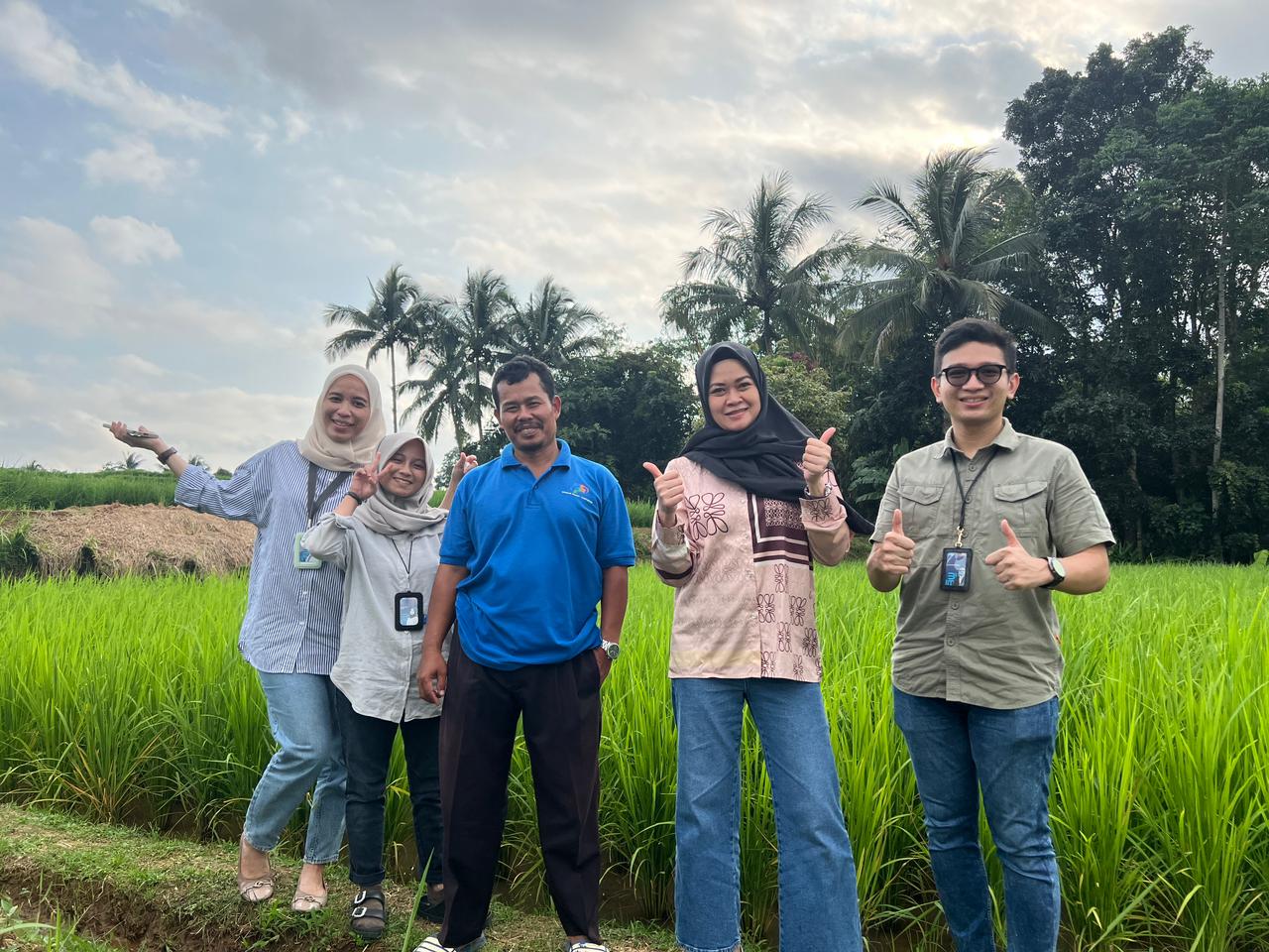 Kunjungan Inspiratif ke Lahan On Farm Padi di Waluran